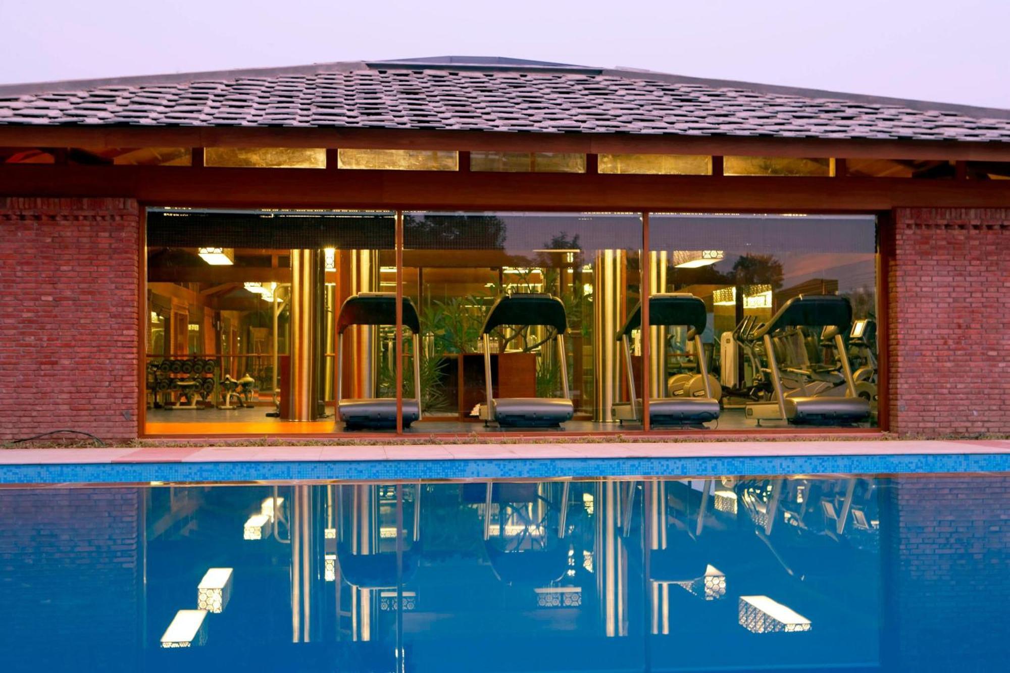 The Westin Sohna Resort & Spa Gurgaon Exterior foto